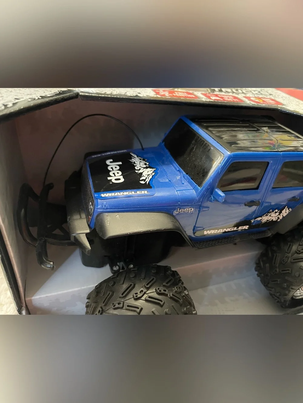 R/C Trucks Jeep Wrangler NIB